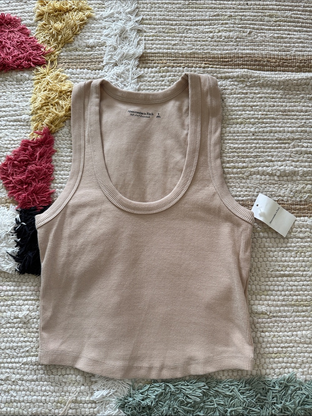 NWT Abercrombie Soft A&F Essentials Tan Ribbed Cropped Scoopneck Tank Top Small